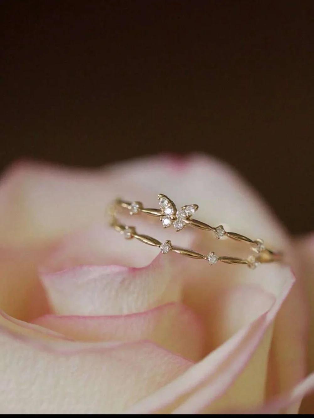 Gold ring - Picture 2 of 2